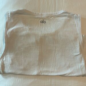 White ALO Yoga cropped tank size M